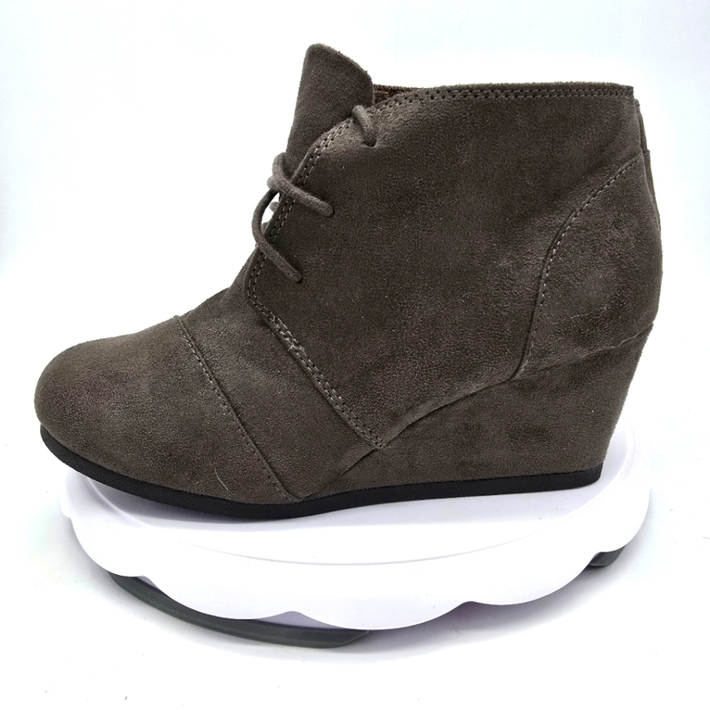 City Classified Shoes Women's 9 Rex Lace Up Faux Leather Ankle Wedge Boots